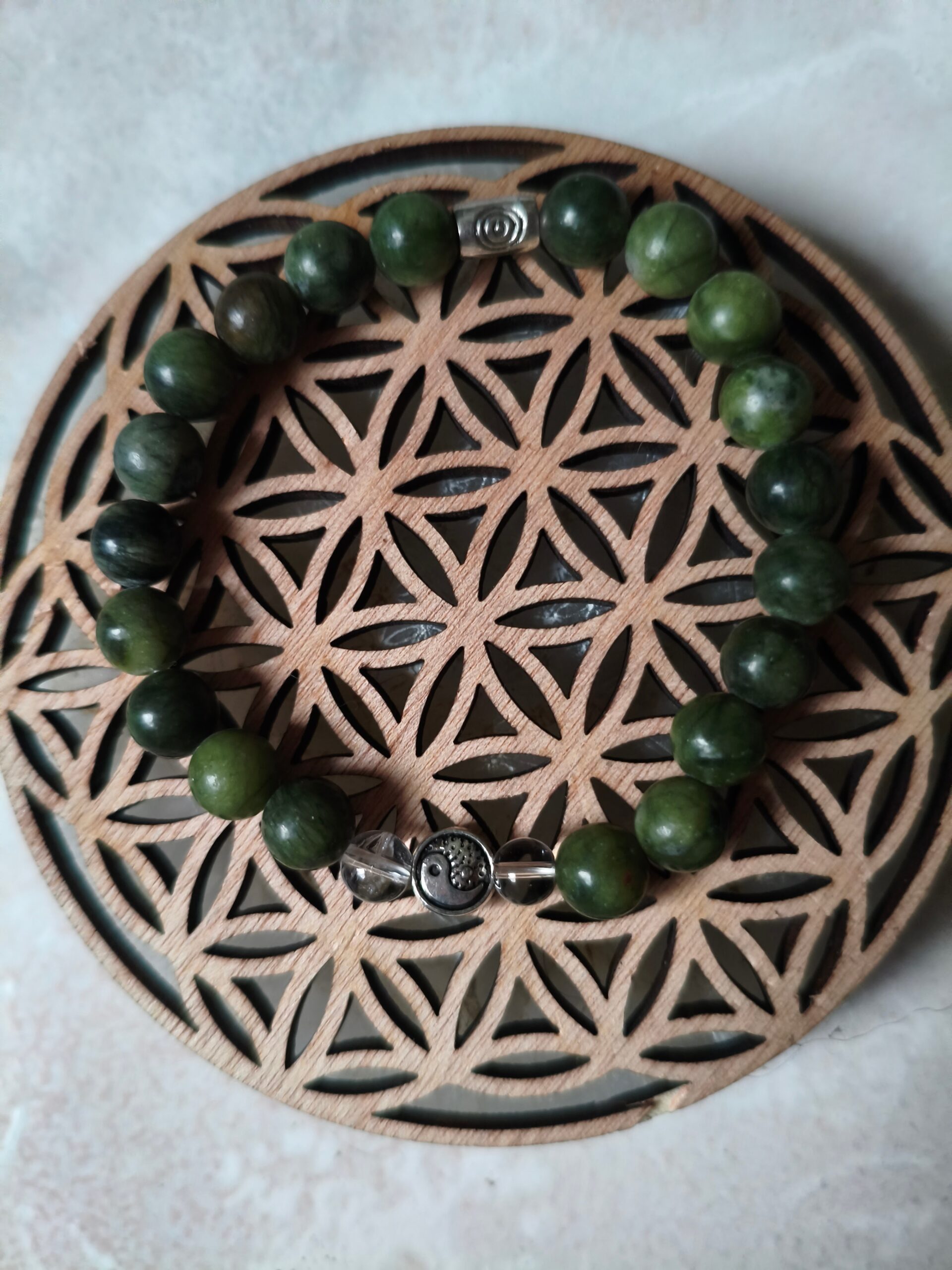 bracelet ma providence jade vert charm yin yang lithothérapie chance protection prospérité